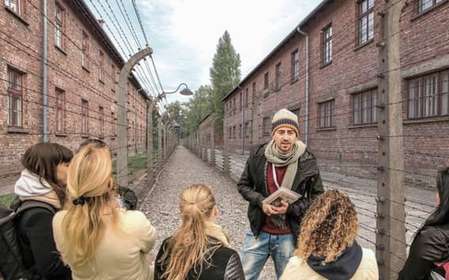 Da Cracovia: Tour guidato di Auschwitz-Birkenau e opzioni di prelievo