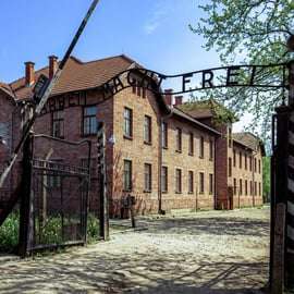 Tour guiado desde Cracovia a Auschwitz Birkenau y visita al gueto