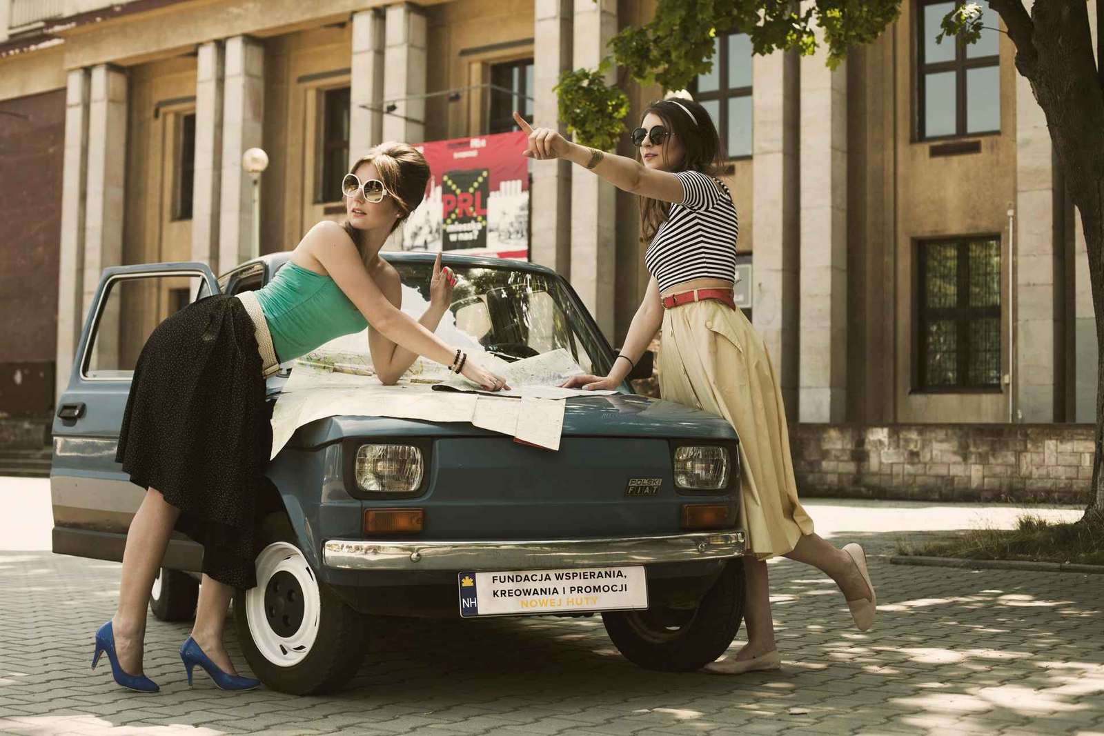 Cracovia: Visita guiada a Nowa Huta en un coche clásico