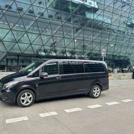 Cracovia: Transfer privato da o per l'aeroporto di Cracovia