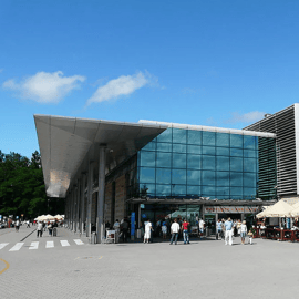 Cracovia: Transfer privato da o per l'aeroporto di Cracovia