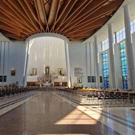 Cracovia- Lagiewniki Centro Juan Pablo II y Divina Misericordia