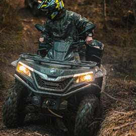 De Cracóvia: Passeio Radical de Quadriciclo 4x4