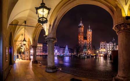 Cracovia: Visita nocturna a pie con historias espeluznantes