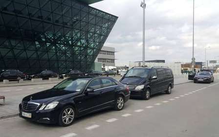 Cracovia: Traslado privado desde/hasta el aeropuerto de Cracovia (KRK)