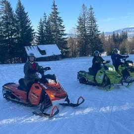 Da Cracovia: Tour in motoslitta e bagni termali di Zakopane