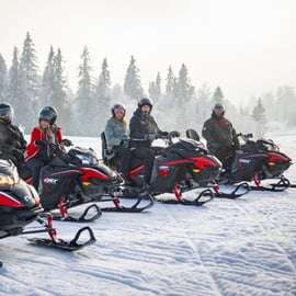 Cracovia: tour por Zakopane en moto de nieve y hoguera