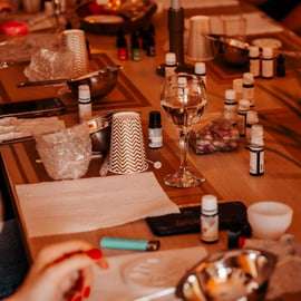 Cracovia: taller para hacer tu propia vela con vino y música