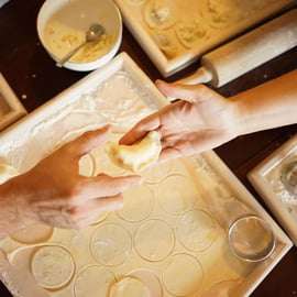 Cracovia: lezione di cucina sui pierogi con Hanna