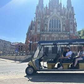 Cracovia: tour guidato della città in golf cart con servizio di prelievo in hotel