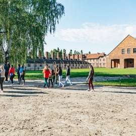 De Cracóvia: Auschwitz-Birkenau - Visita guiada e opções de embarque