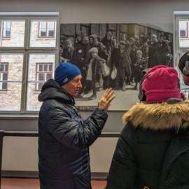 Da Cracovia: Tour guidato di Auschwitz-Birkenau e opzioni di prelievo