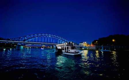 Cracovia: Crucero nocturno de 1 hora por el Vístula