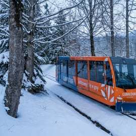 Cracovia: tour por Zakopane en moto de nieve y hoguera