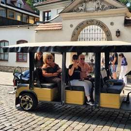 Cracovia: tour por la ciudad en un carrito de golf eléctrico