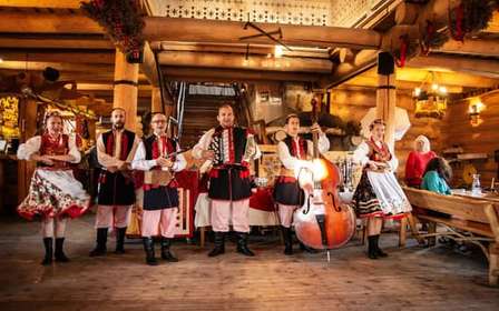 Cracovia: Cena Completa Tradicional Polaca y Espectáculo Folclórico