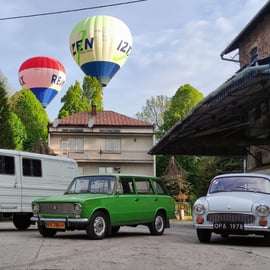 Cracovia: Visita guiada a Nowa Huta en un coche clásico