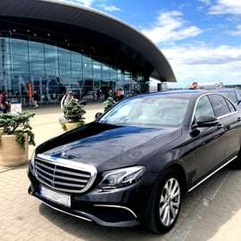 Cracovia: Transfer privato da/per l'aeroporto di Cracovia (KRK)