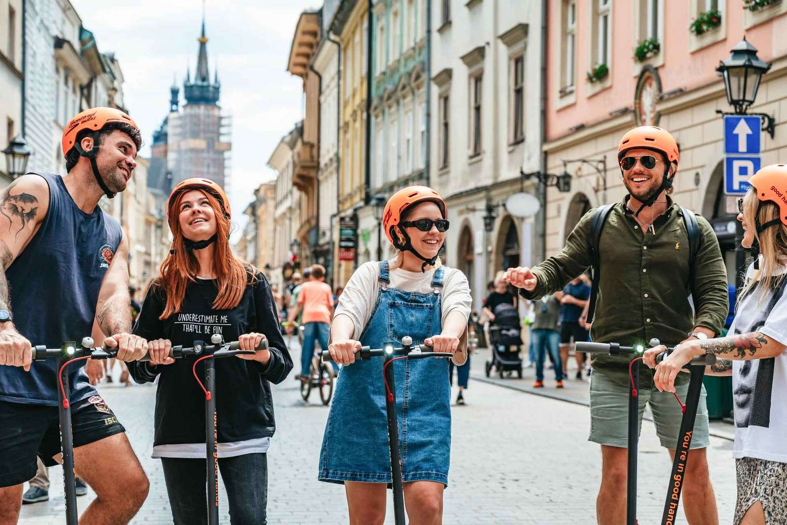 Cracovia: Visita guiada de la ciudad en E-Scooter con degustación de comida